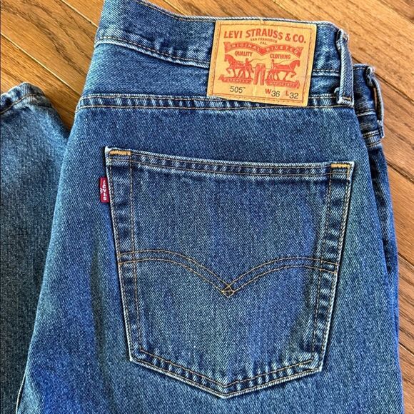 Levis Jeans Mens 36 x 32 Blue 505 Denim Straight Leg Cotton - Picture 5 of 12